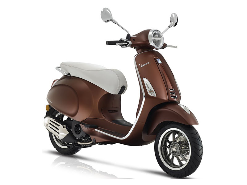 Memperkirakan Harga Vespa Primavera 50 Tahun, Mrip Yacht