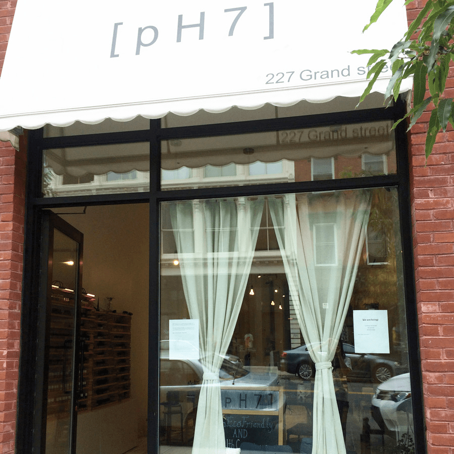 Savvy Salon pH7 Nail Couture Nailpro