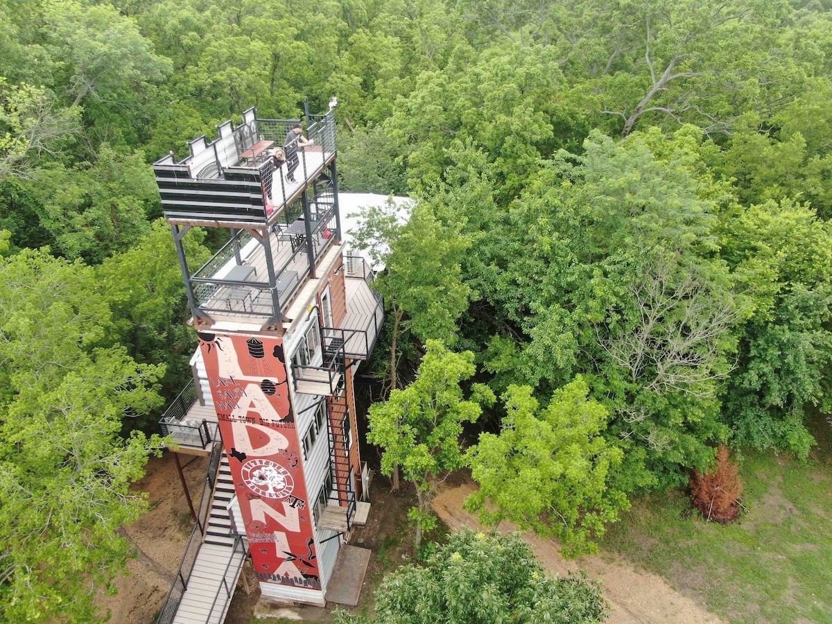 Air Castle Namma containers