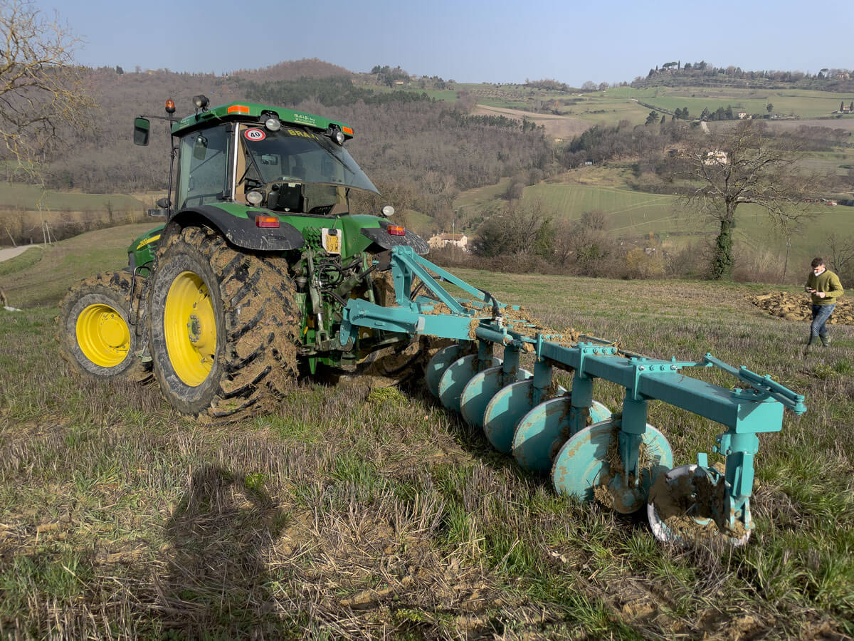 Aratri Nardi Group dal 1895 produttore leader di macchine agricole