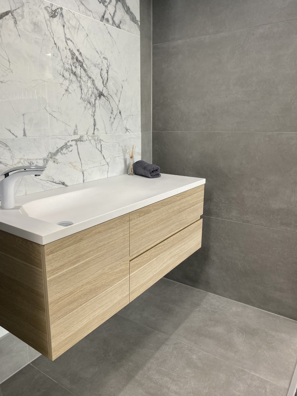 Plaster Walls Bathroom