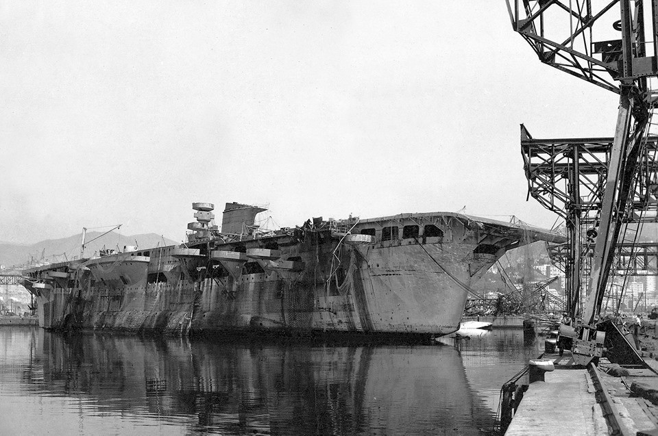 Aircraft carrier Aquila