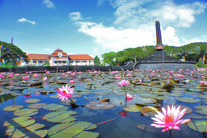 5 Hal Yang Menjadi Ciri Khas Kota Malang - Sewa Mobil Malang | Travel Malang Juanda | Paket Wisata Malang