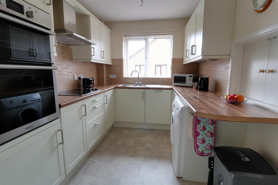 Glebe Farm Court, Up Hatherley, Cheltenham Naylor Powell Estate Agents