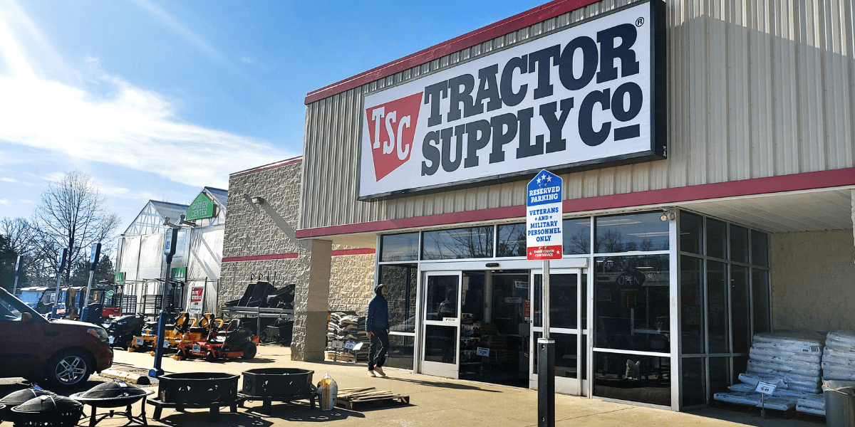 What Time Does Tractor Supply CloseOpen? (2022 Updated) Employment