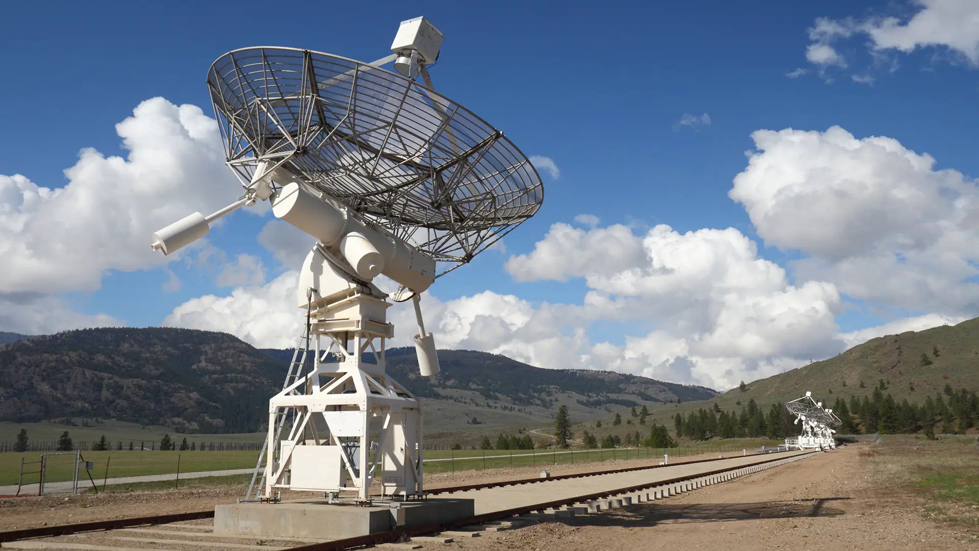 Victoria, British Columbia Center of the Universe and Beyond Excursion