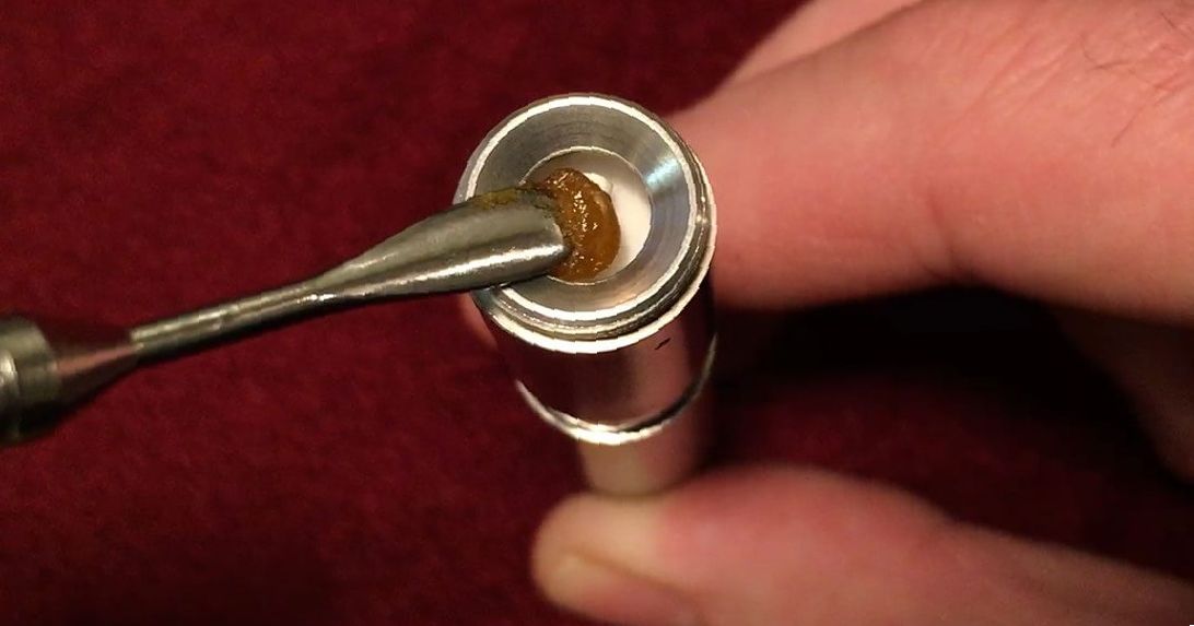 How to Smoke Wax? Best Ways to smoke THC Dabs