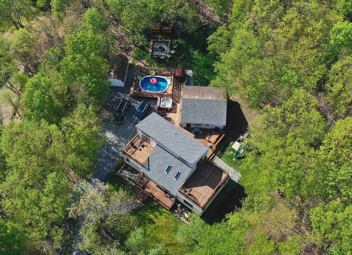 6 Relaxing Airbnbs in Poconos with Private Pool (Updated for 2021