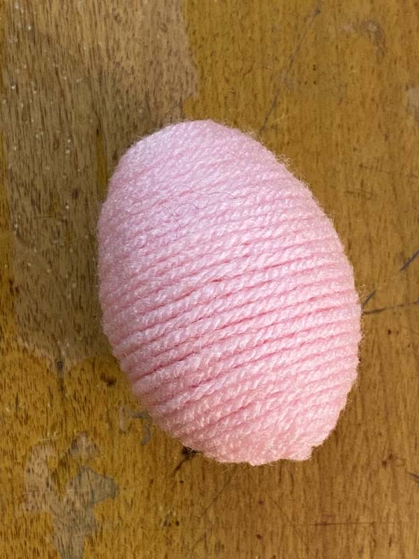 Decorating Plastic Easter Eggs with Yarn