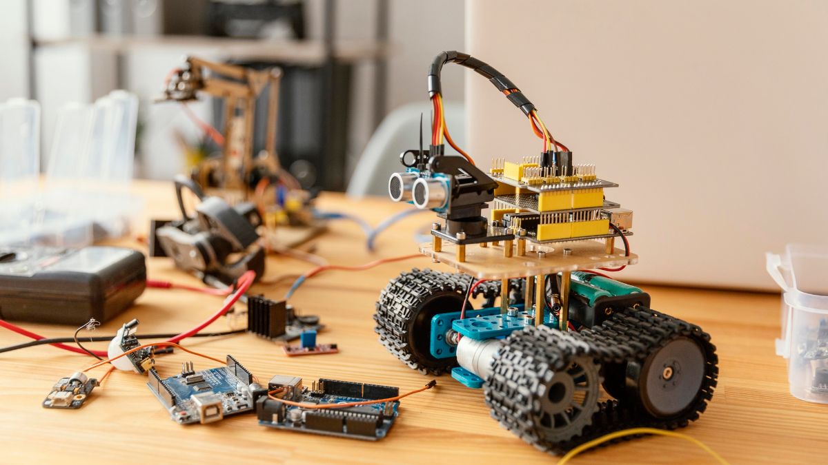 How To Build a Robot From Scratch Nerdynaut