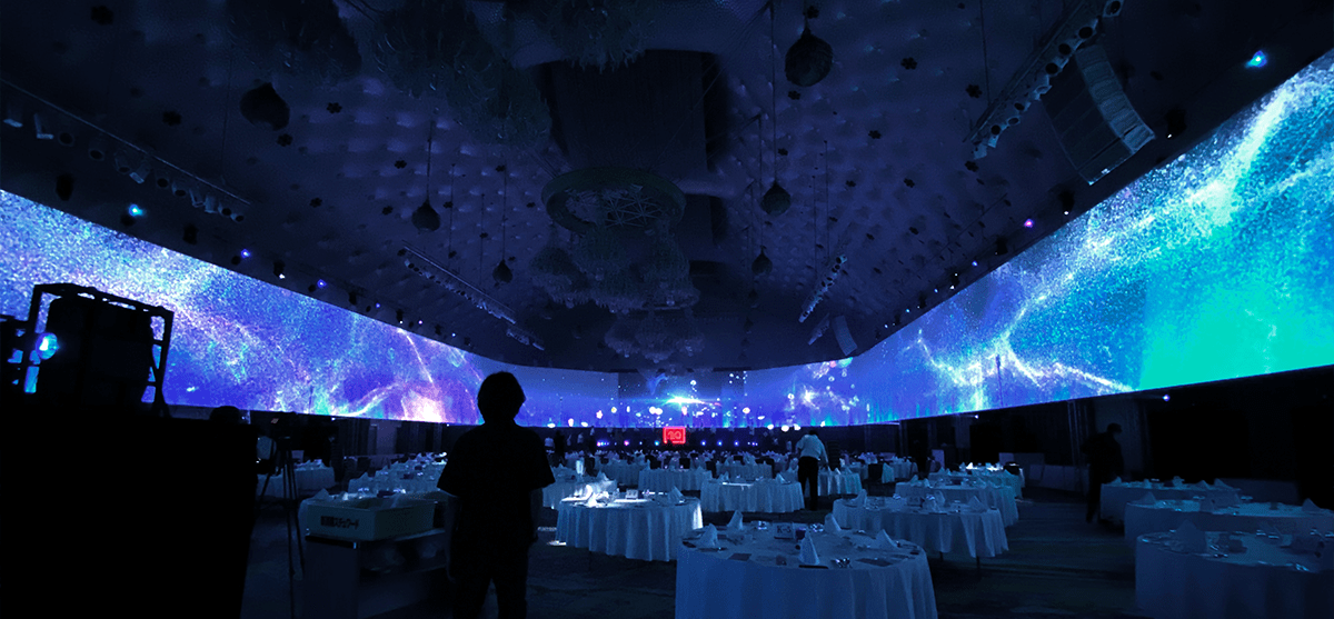 116.5m幅の巨大スクリーンを生かした圧巻の映像 Nest Visual / ネストビジュアル