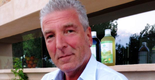 Oliver Brecht steigt bei Vegas Cosmetics ein •