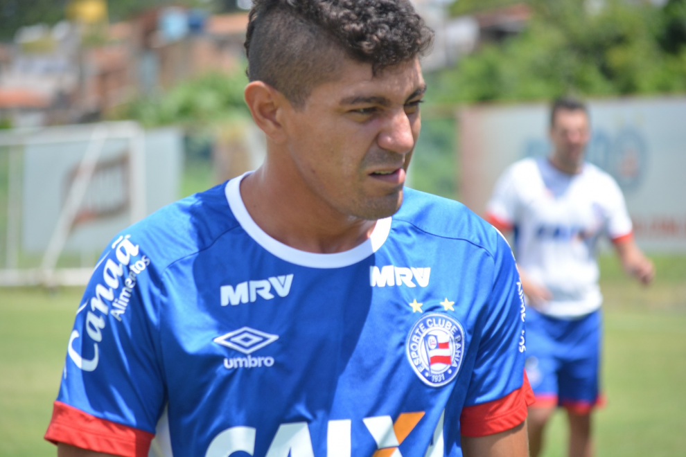 Mesmo antes do anúncio oficial, Edson já treina no Bahia Fluminense