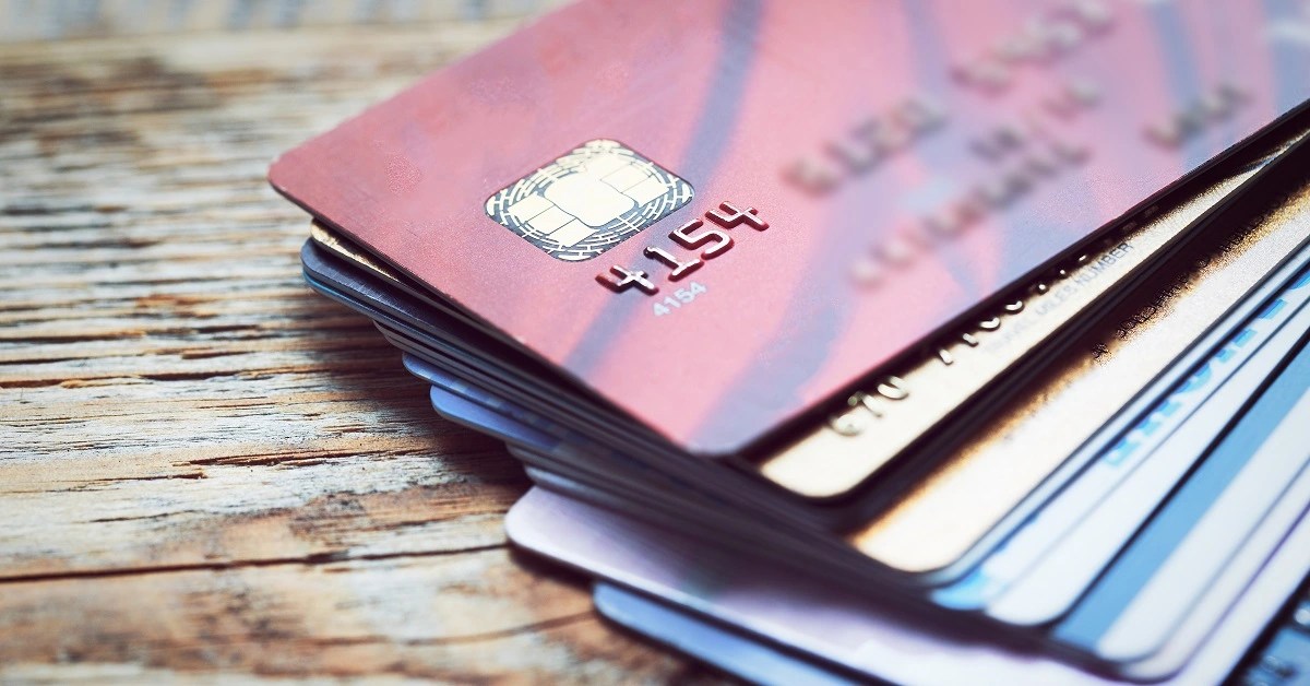 Credit default risk assessment using machine learning