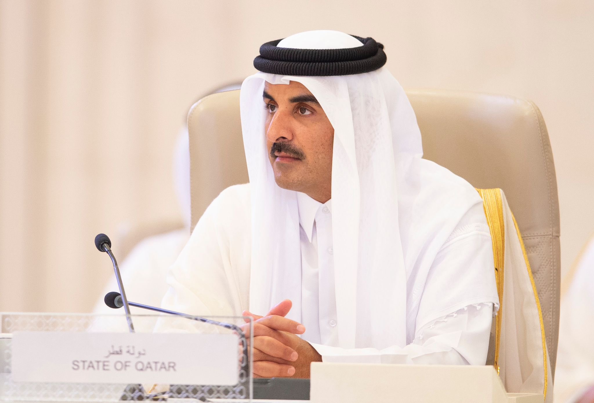 Qatar Emir walks out of Arab summit ahead of Assad speech