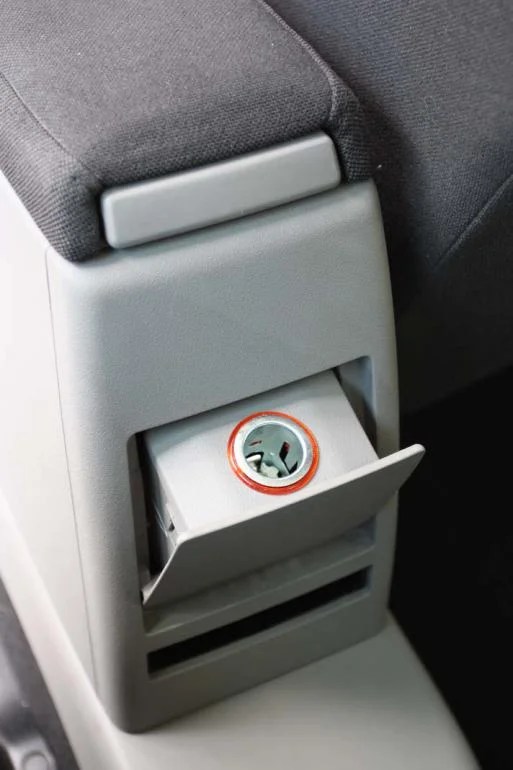 WTB Rear center console cigarette lighter for NB 04 VW Beetle Forum