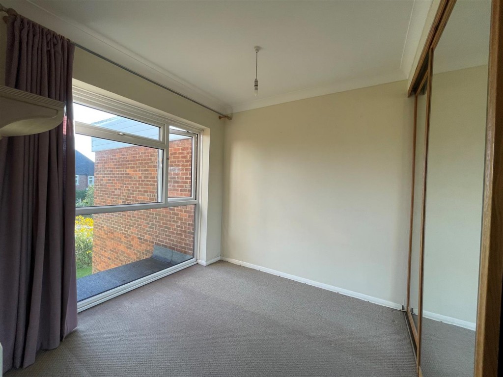 Kilmiston House, Manygate Lane, Shepperton, 2 bedroom, Flat Purpose Built