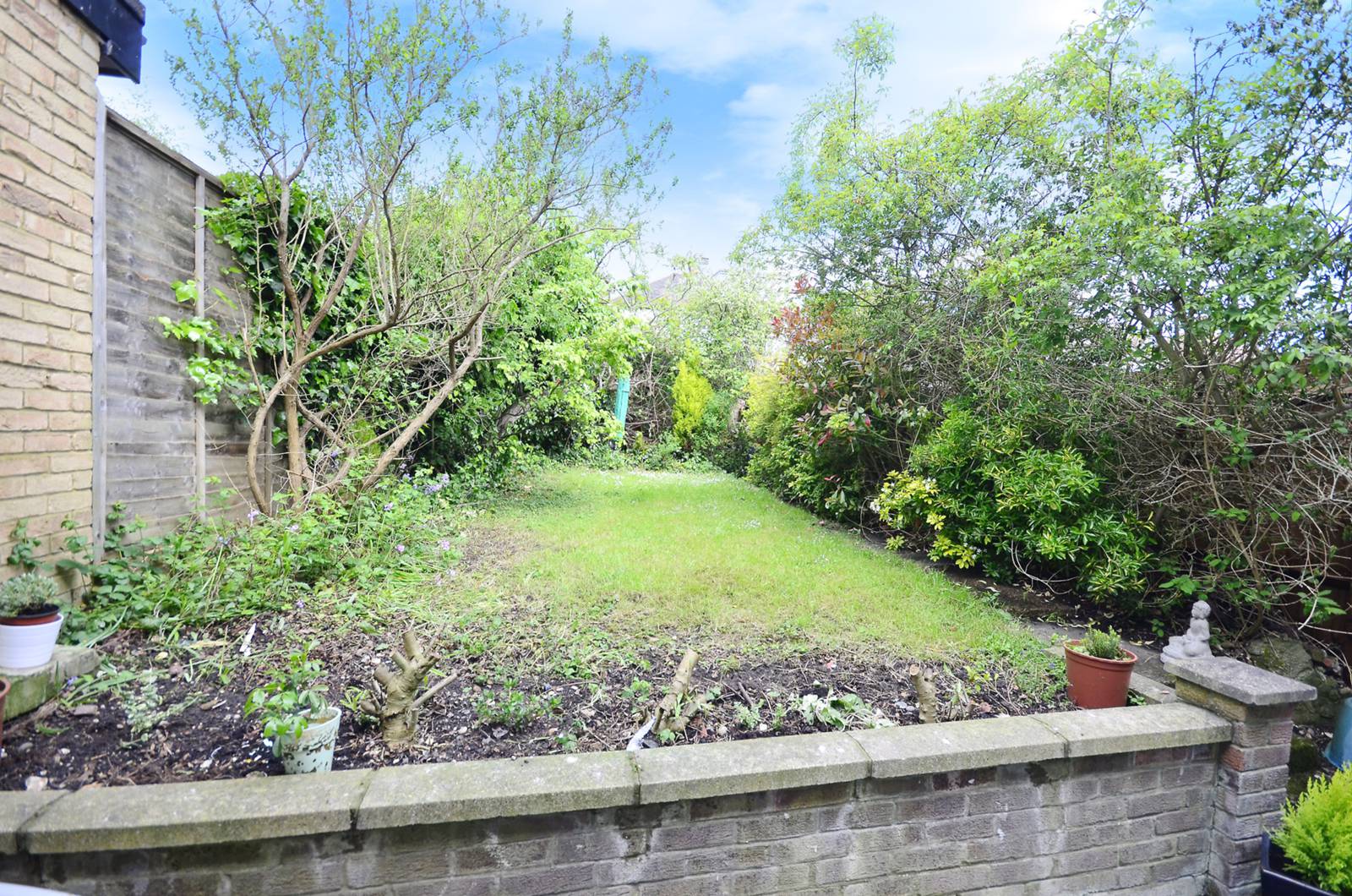 Falkland Park Avenue, London Newbrix