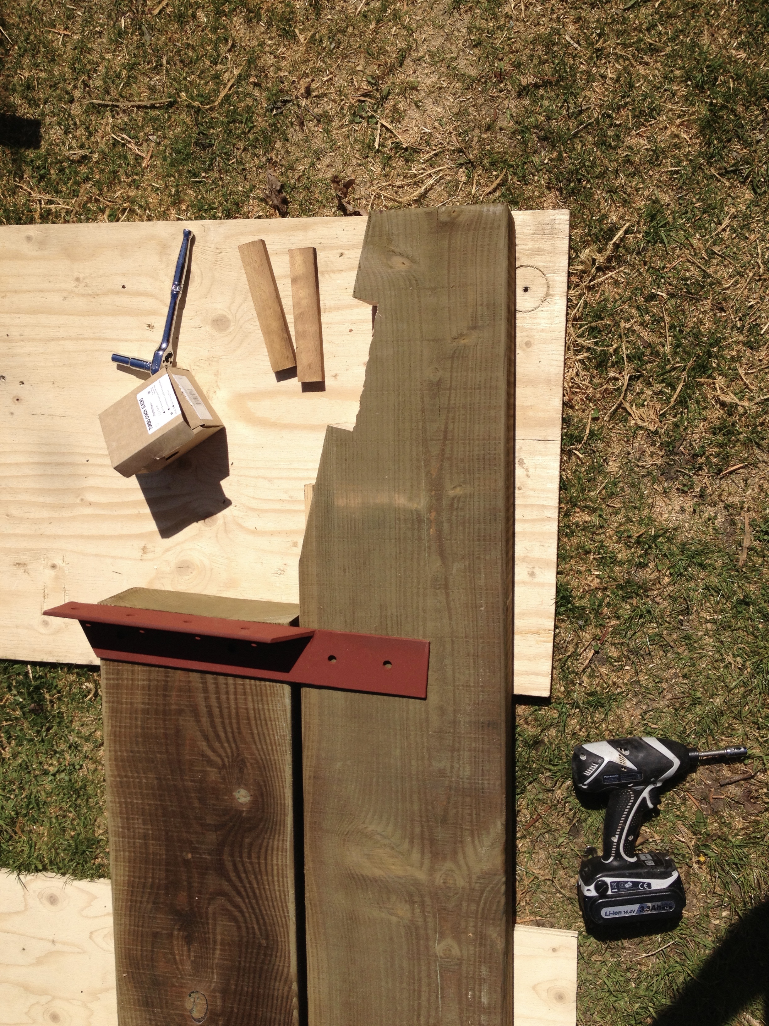 New Forest Furniture and Signs