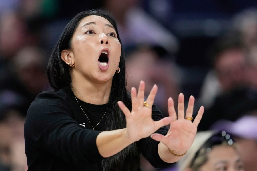 Natalie Nakase Wins WNBA Coach of the Year Award