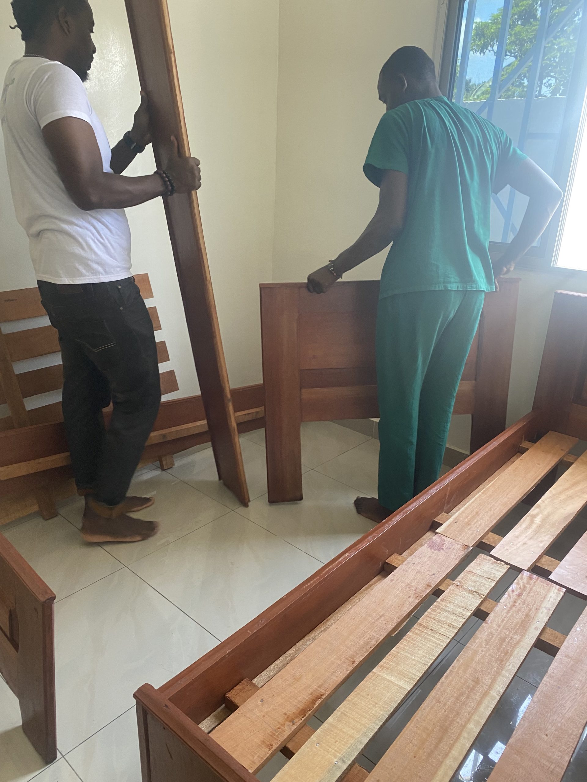 IMG_1708 202205 setting up the beds ISC New Sight