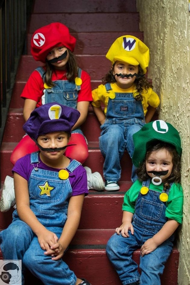 25 Creative And Funny Halloween Costumes For Siblings To Wear Together