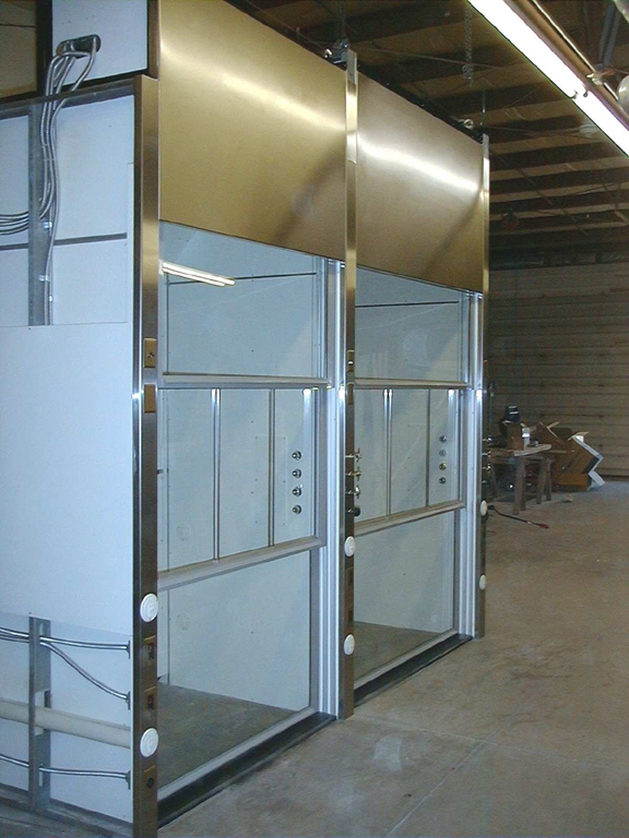 NewTech Vertical Sash Fume Hood Picture 4
