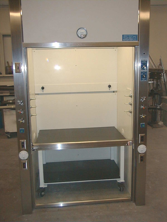 NewTech Vertical Sash Fume Hood Picture 9