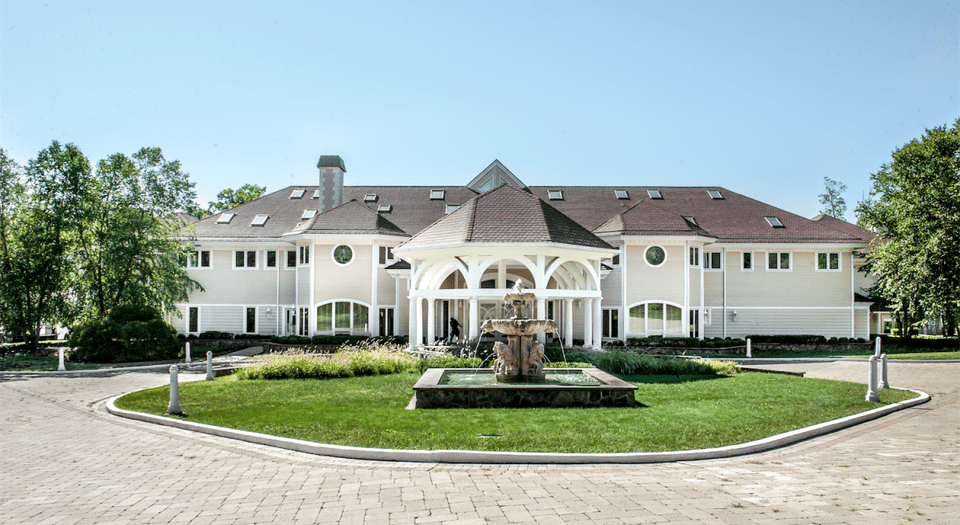 Homes of the Rich & Famous in Connecticut • Newtown Realty