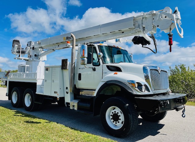 Digger Derrick For Sale