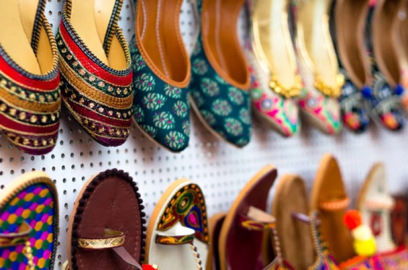 Explore 8 Wonderful Shopping Places in Amritsar Ngtraveller