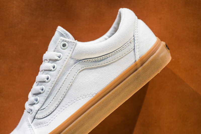 Gum Sole Scores "White Canvas" Vans Old Skool Nice Kicks