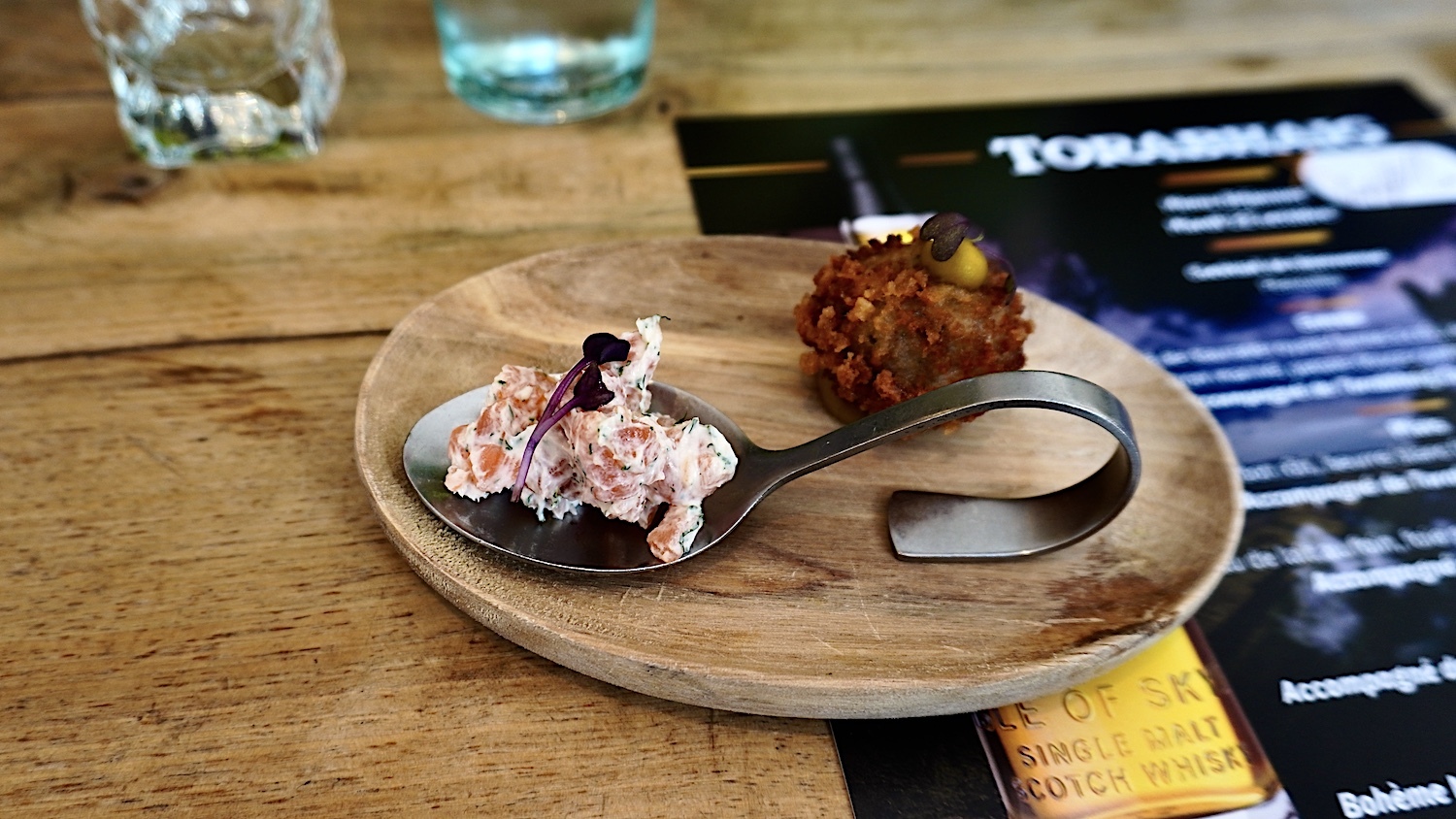 Présentation du Whisky Torabhaig au Restaurant Bohême à Mougins 2024