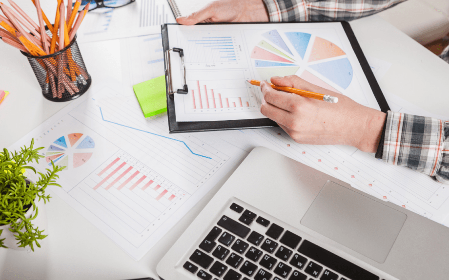What Does EPC Stand For In Affiliate Marketing? [14 Ways To Boost ROI]