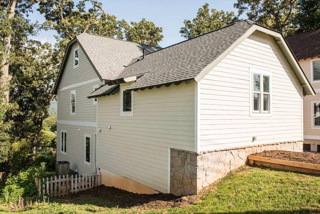 124 S Main St Nicholson and Sun