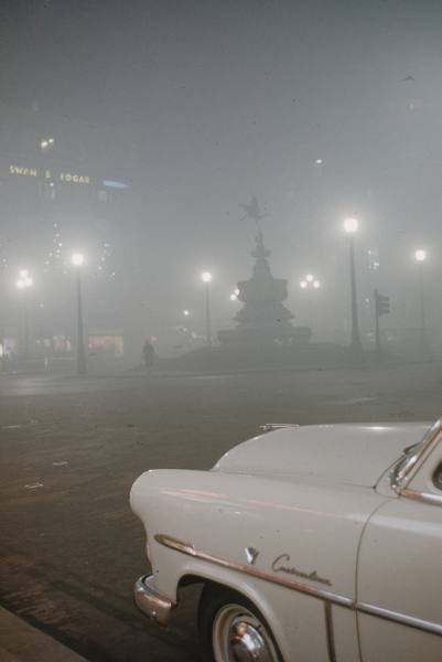 A Proper Pea-Souper – The Terrible London Smog of 1952 « Another Nickel