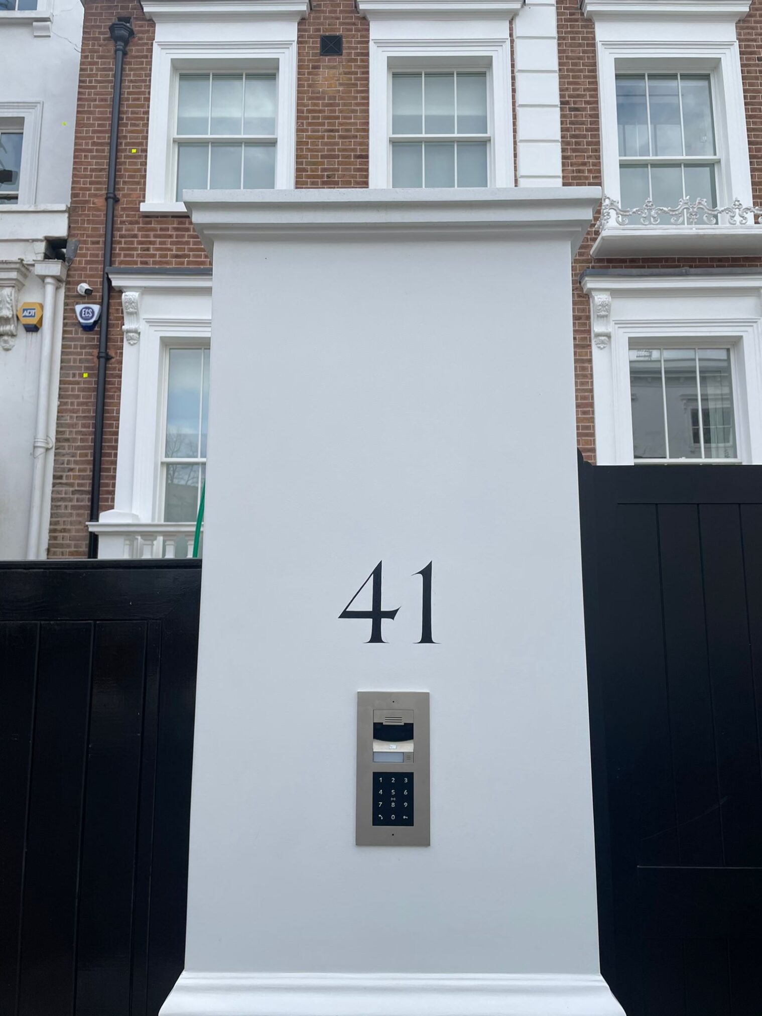 Painted House Pillar Numbers SIGNSMITHS SIGNWRITERS