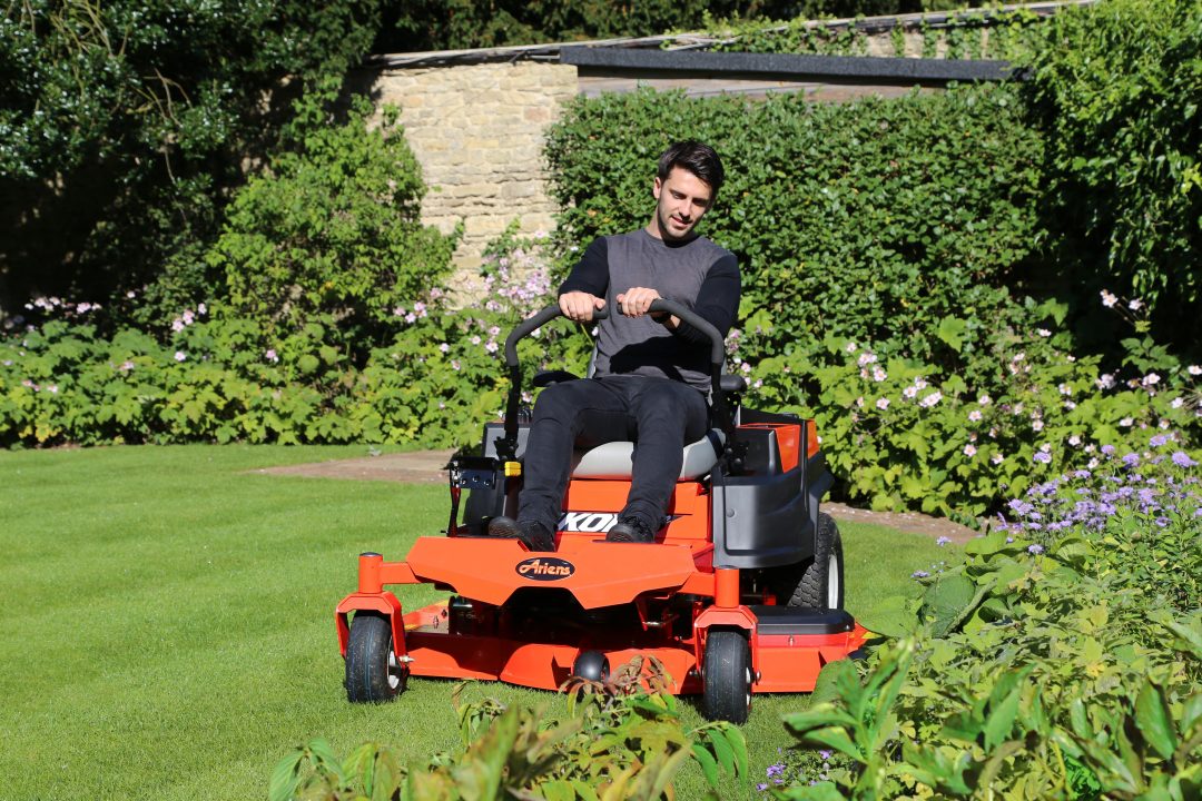 Ariens Ikon X 42 Zero-Turn Mower – Nigel Rafferty Groundcare