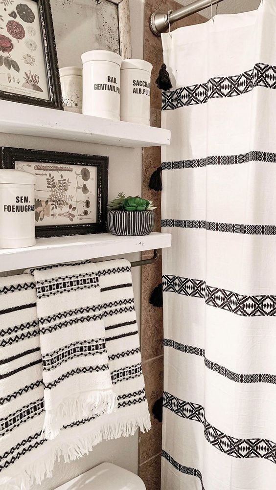 20 Perfect Farmhouse Shower Curtain Ideas Nikki's Plate