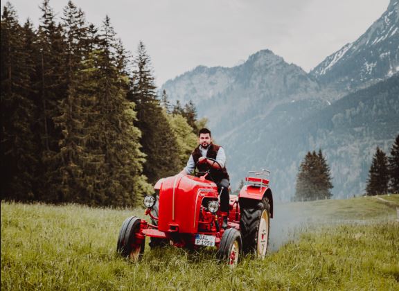 Porsche Traktor auf Schlossanger Alp Resi, ich hol‘ dich mit dem