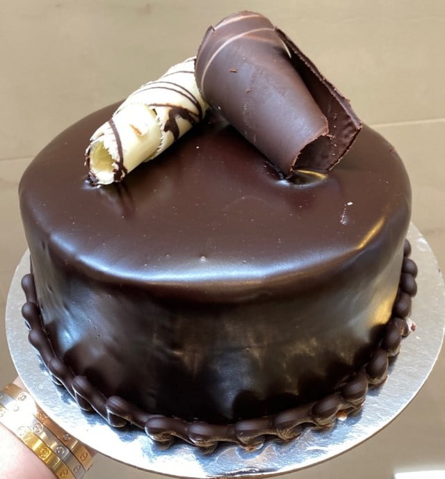choc mud Nikos Cakes