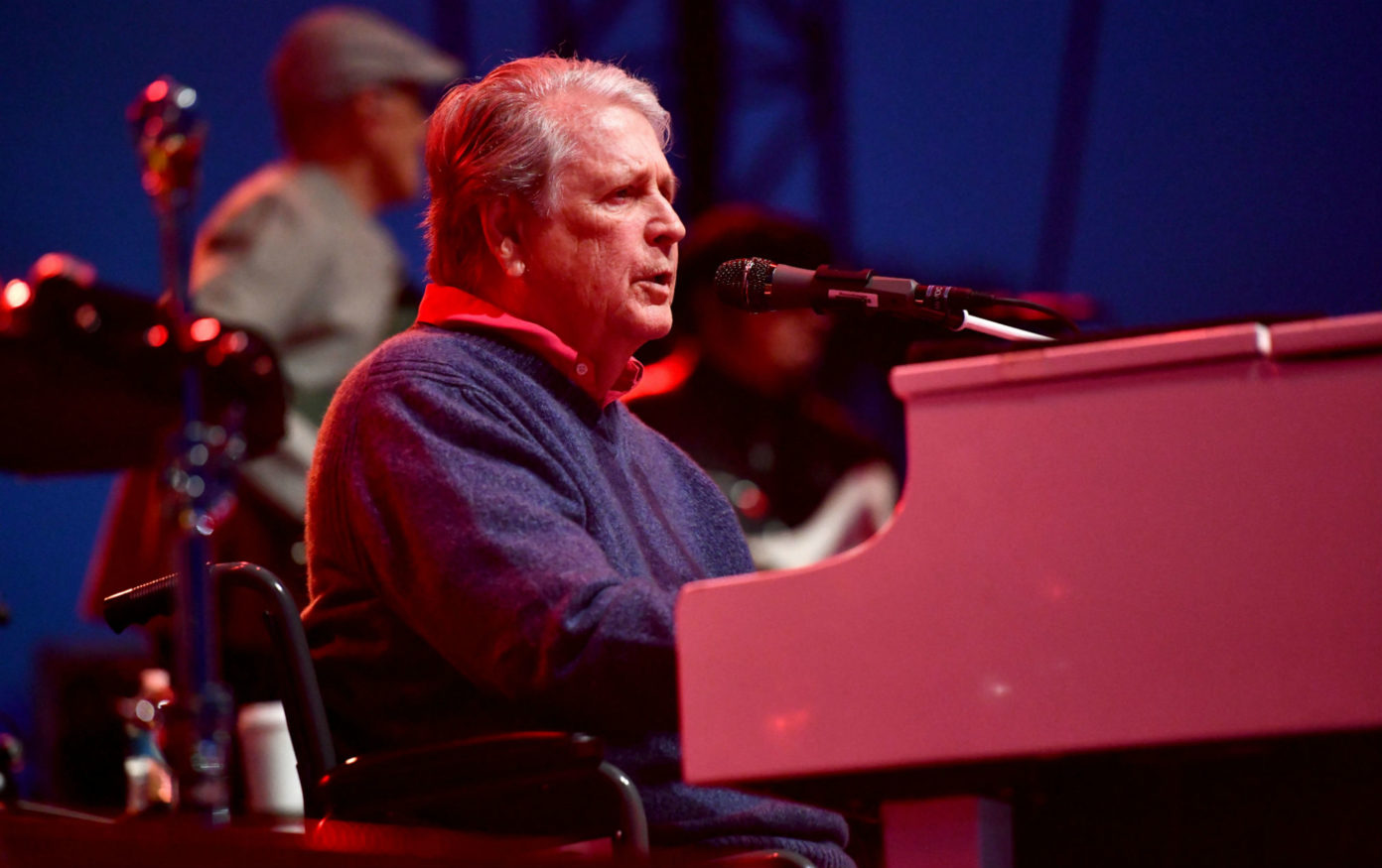 Brian Wilson postpones tour due to mental health issues(020)