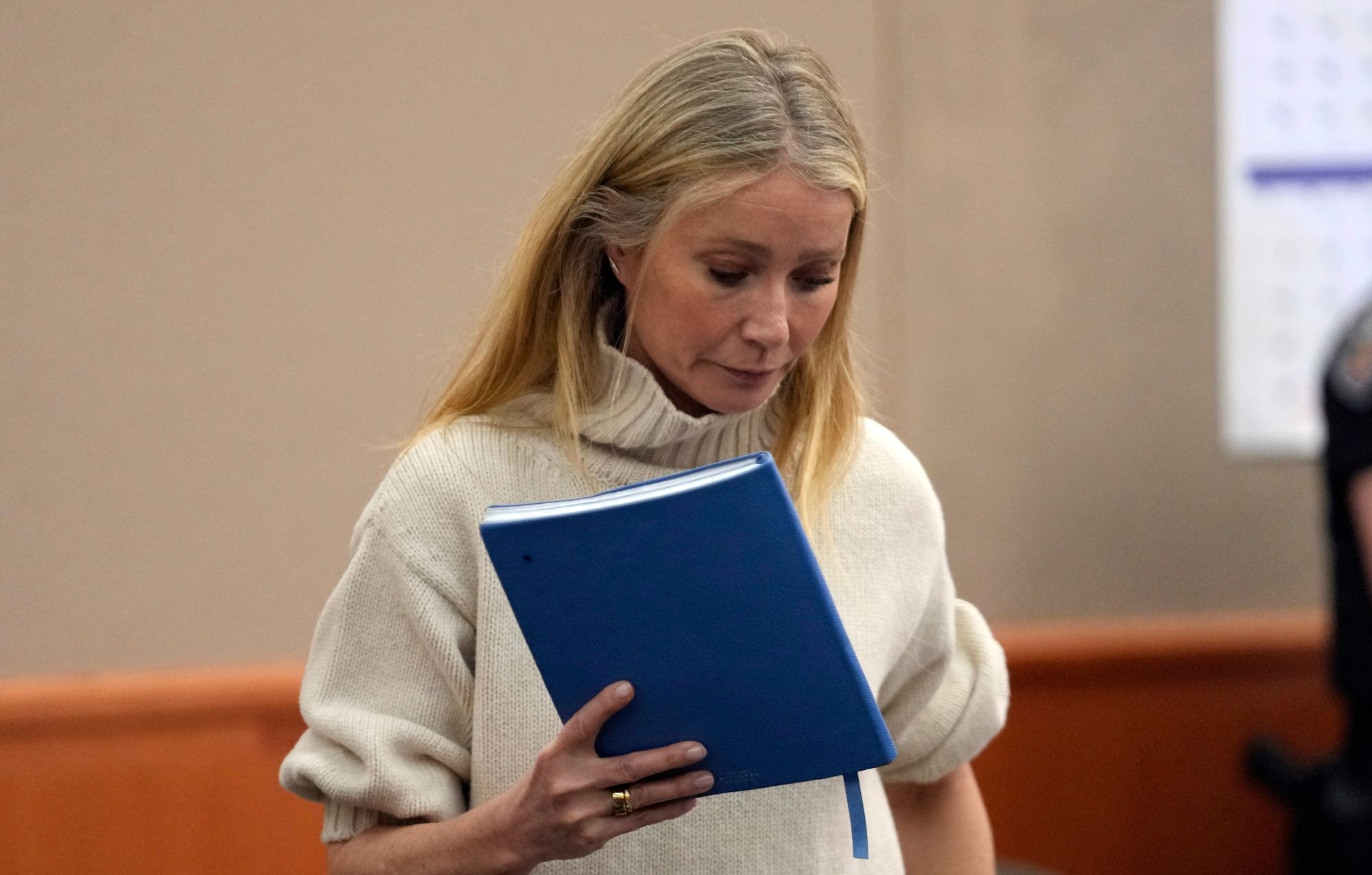 Paltrow roasted for viral court quote by actor Busy Philipps