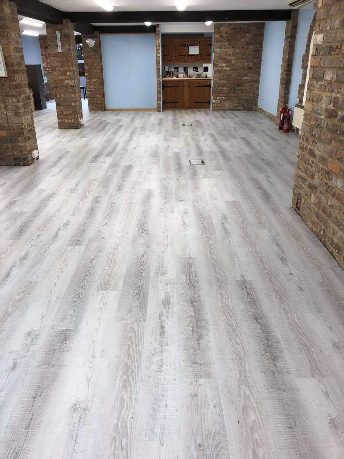 County Carpets NN4 Traders