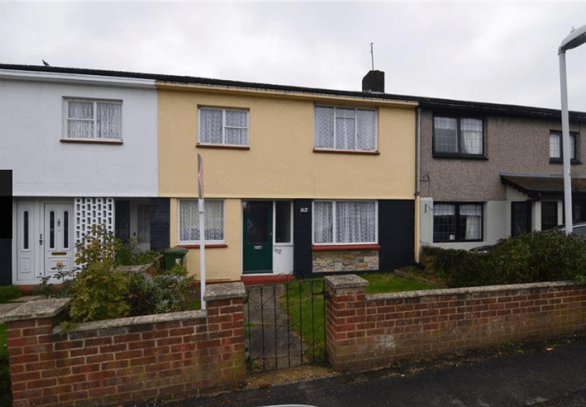 3 Bedroom Terraced house Basildon SS16 4LJ No1 Locations