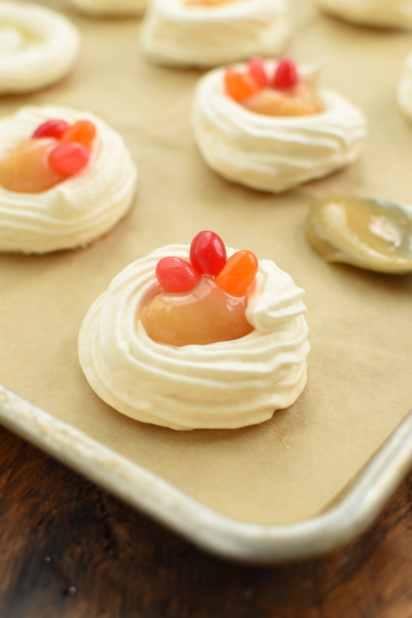 Meringue Nest Cookies with lemon curd NoBiggie