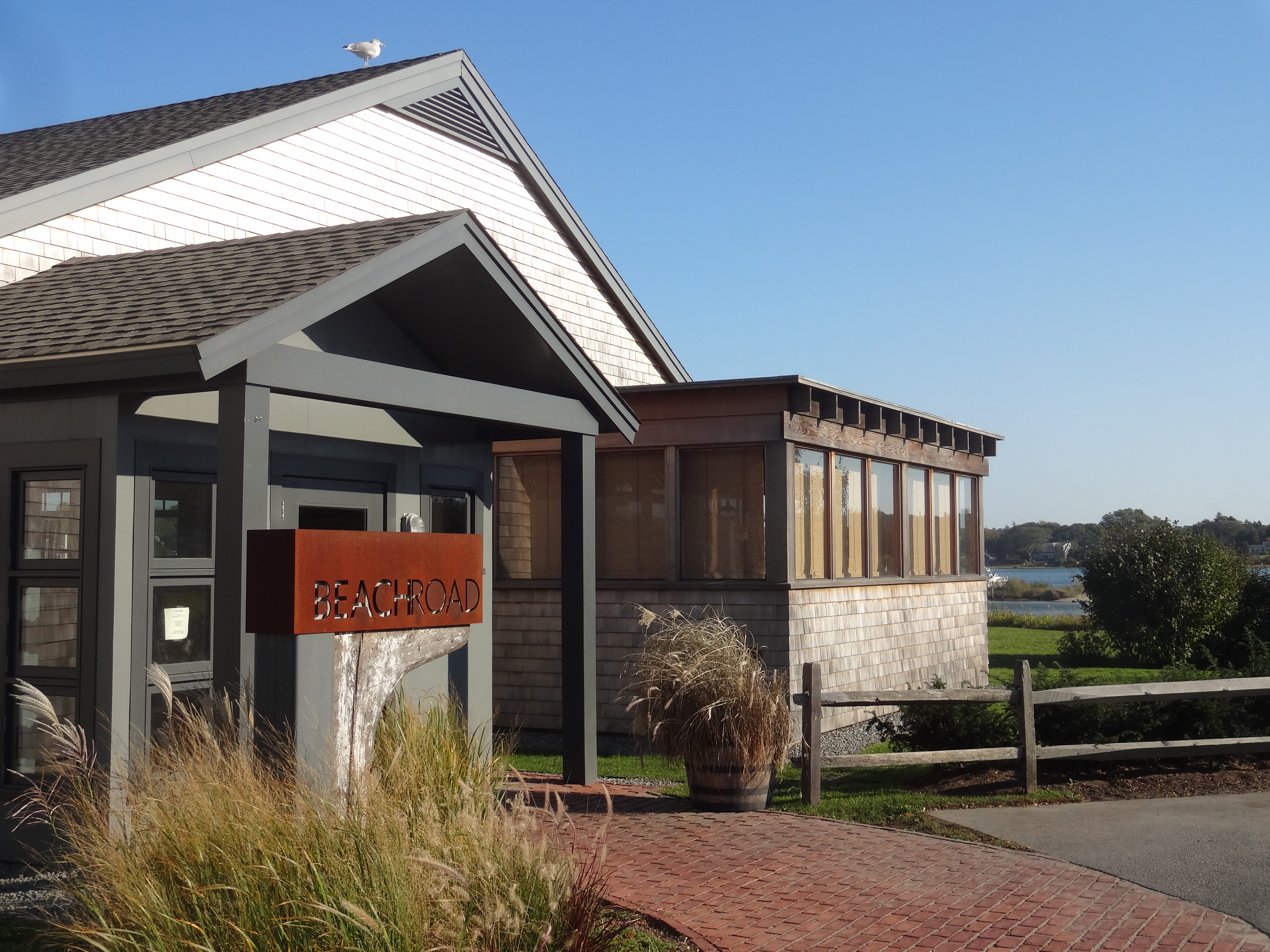 Best Places To Eat On Martha's Vineyard The Nobnocket Boutique Inn