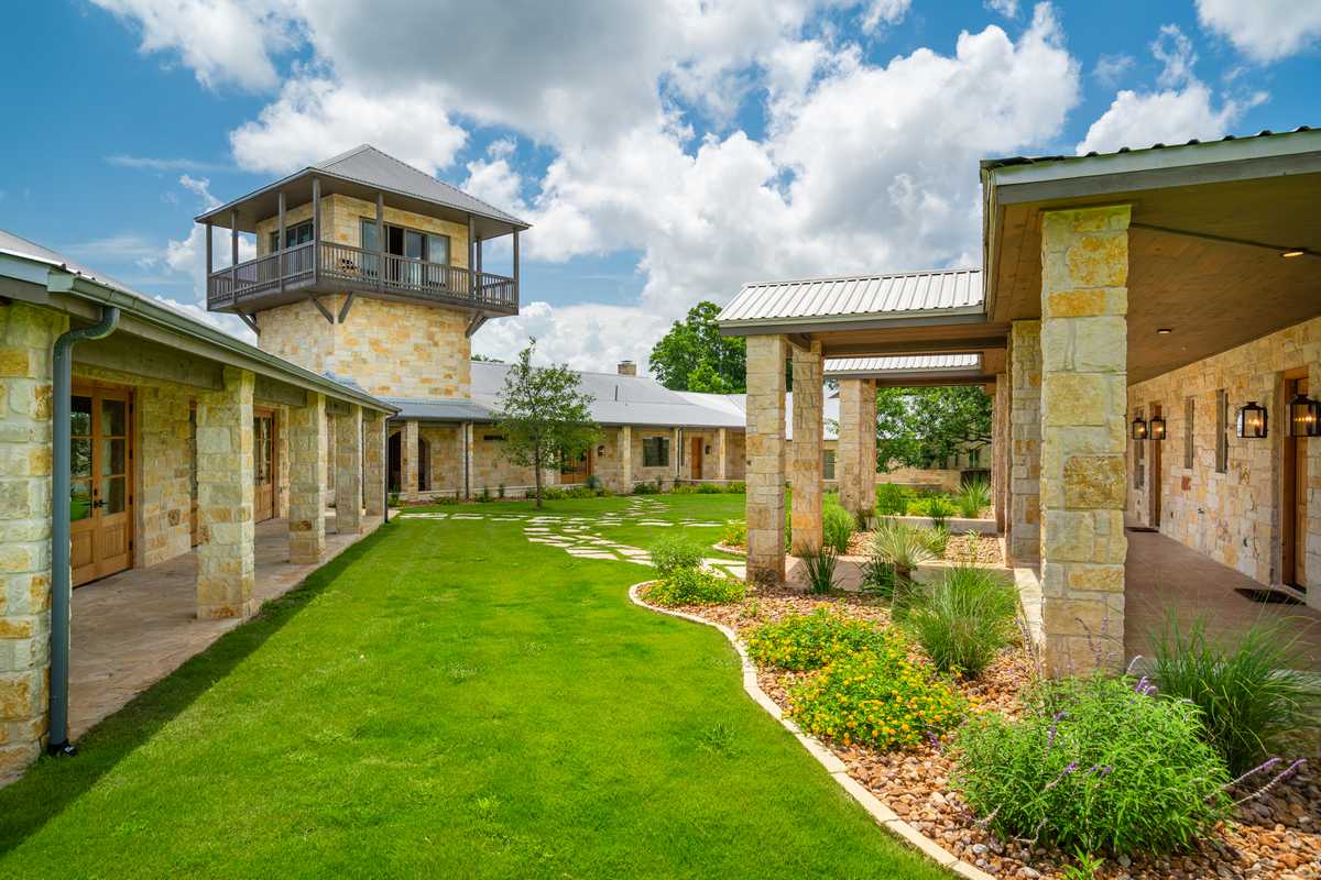 Exclusive Corporate Texas Hunting Lodge Nocona Ranch
