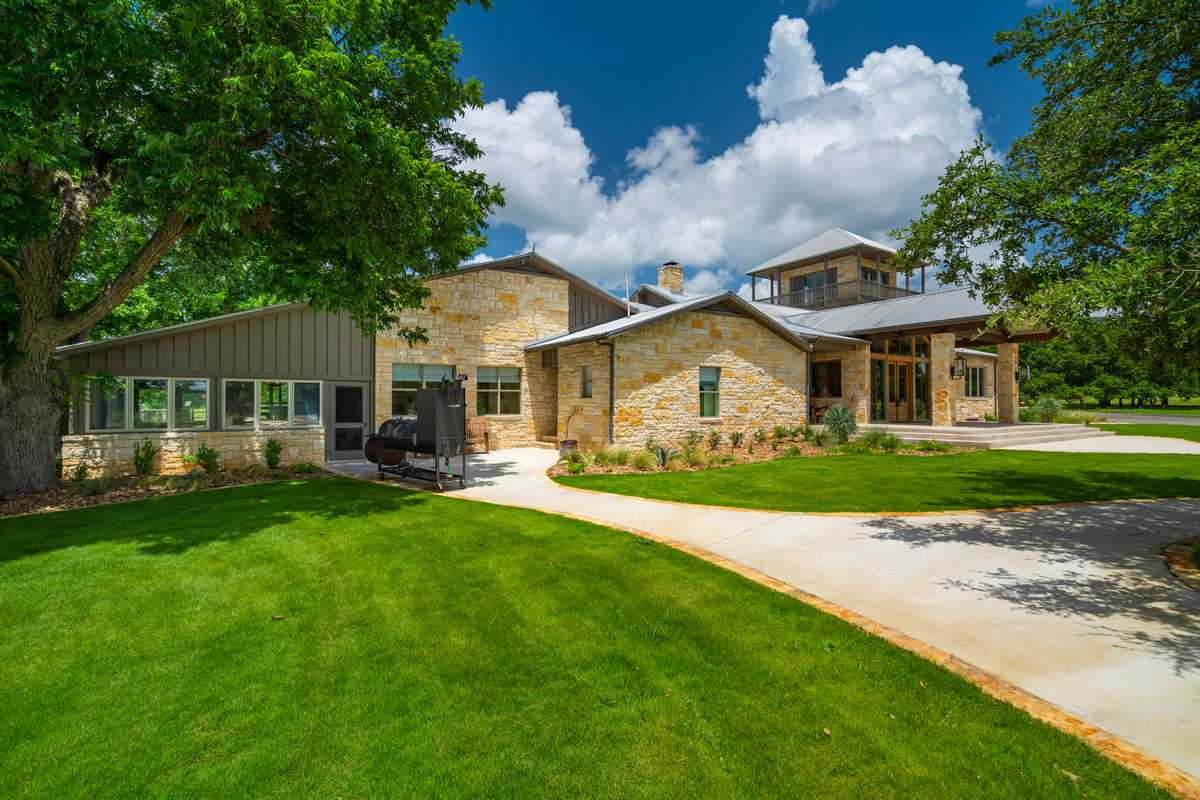 Exclusive Corporate Texas Hunting Lodge Nocona Ranch