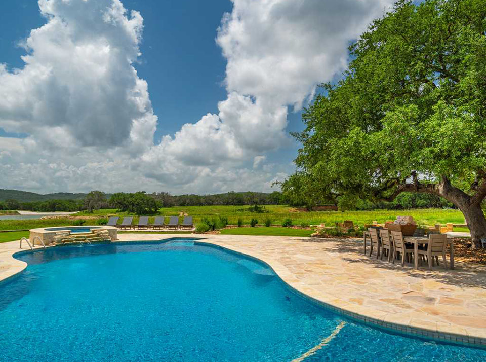 Texas Whitetail Deer Hunts, Hunt Exotics too Nocona Ranch